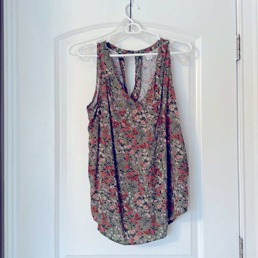 Cute old navy tank